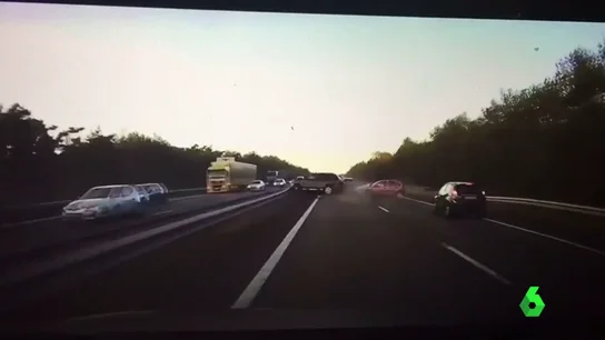 Frame 16.846666 de: tesla Frame 16.846666 de: tesla