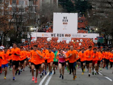 El jefe de los servicios médicos de la RFEA invita a los corredores de la San Silvestre a "no hacer el burro" y a "no pasarse de ritmo" El jefe de los servicios médicos de la RFEA invita a los corredores de la San Silvestre a "no hacer el burro" y a "no pasarse de ritmo"