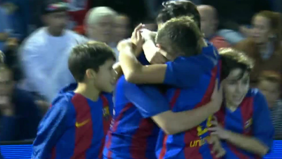 Xavi Planas celebra un gol