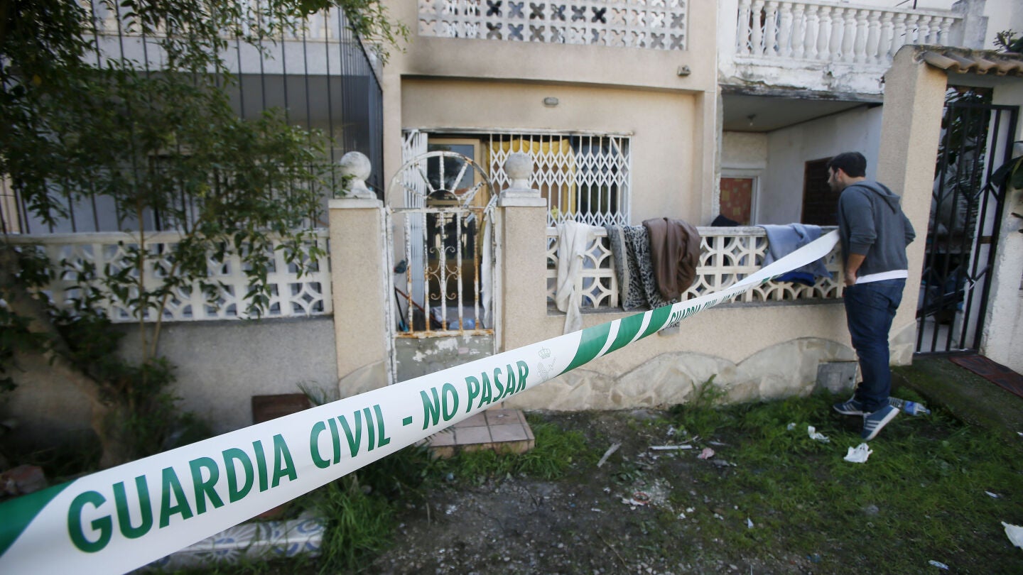 La vivienda donde se ha producido el incendio en Torrevieja