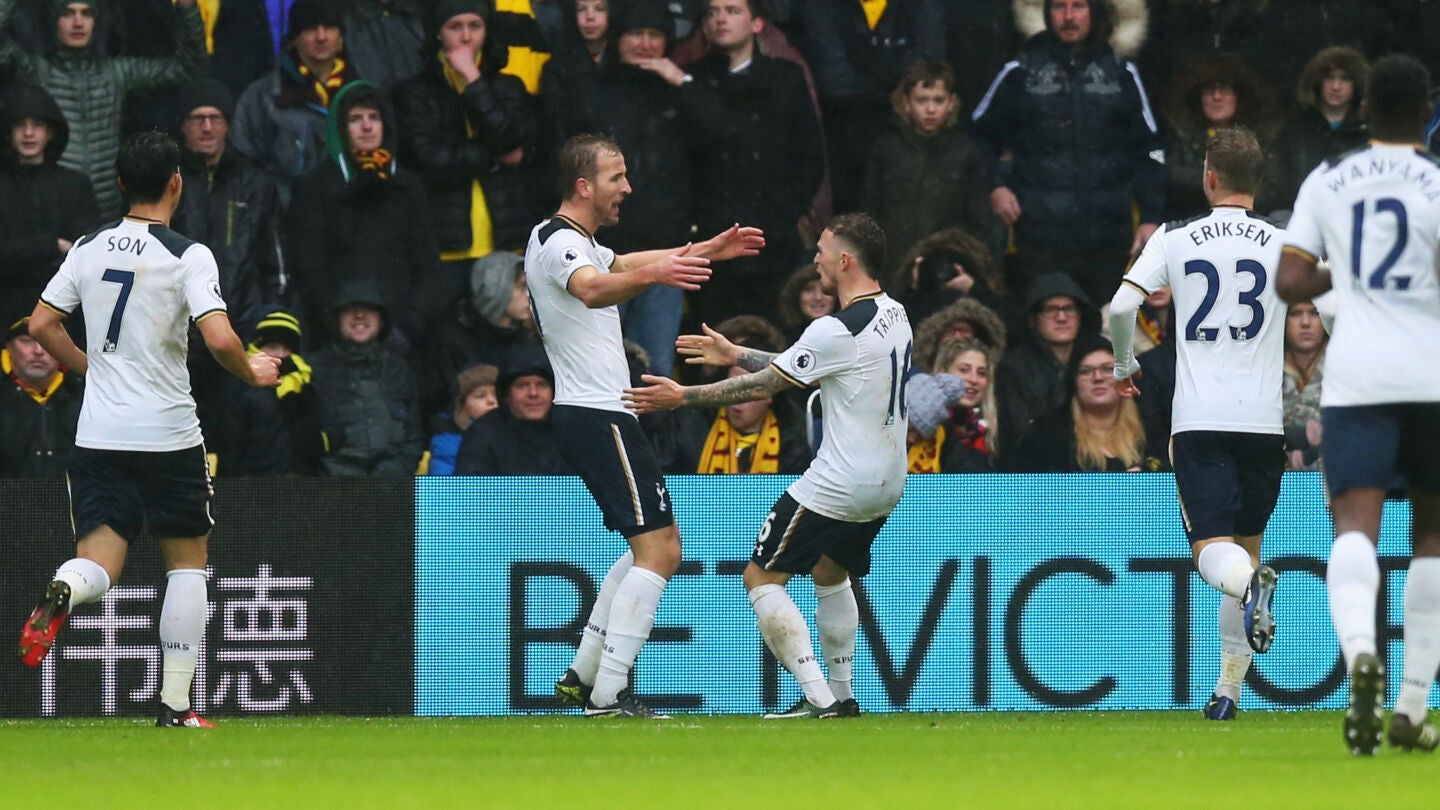 Harry Kane celebra uno de sus dos goles contra el Watford