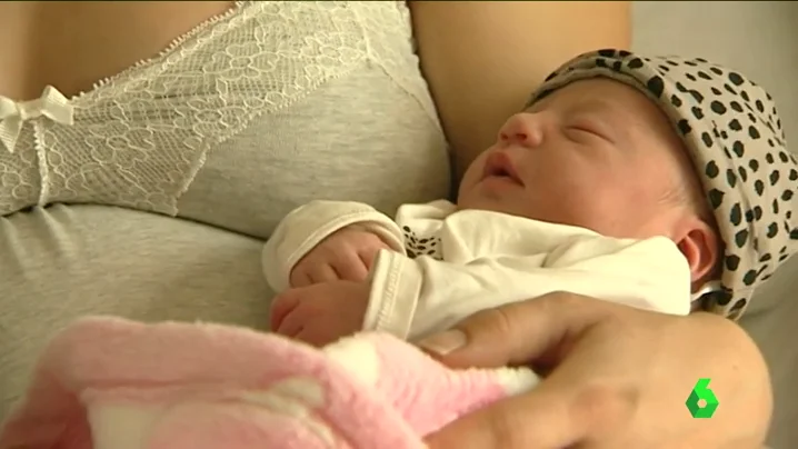 Frame 29.529918 de: BEBES Frame 29.529918 de: BEBES
