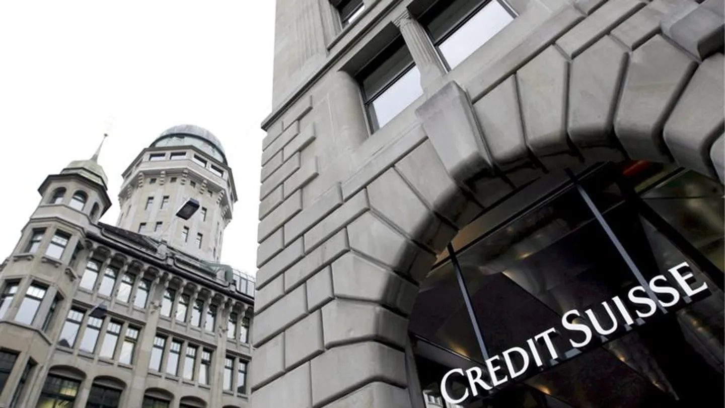 Fachada de la sede de Credit Suisse en Zúrich (Suiza) Fachada de la sede de Credit Suisse en Zúrich (Suiza)