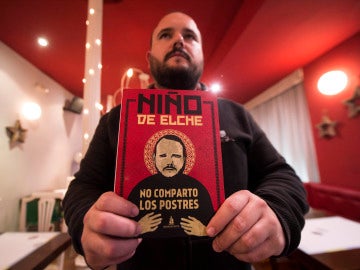 'No comparto los postres' es el primer llibro de Niño de Elche. 'No comparto los postres' es el primer llibro de Niño de Elche.