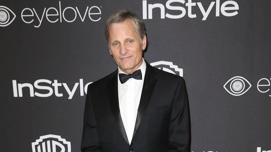 Viggo Mortensen en la fiesta de InStyle Post fiestas de los Globos de Oro 2017