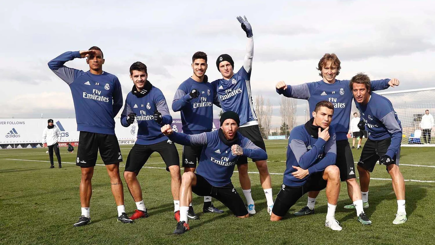 Cristiano Ronaldo y compañía homenajean a los emoticonos de WhatsApp Cristiano Ronaldo y compañía homenajean a los emoticonos de WhatsApp