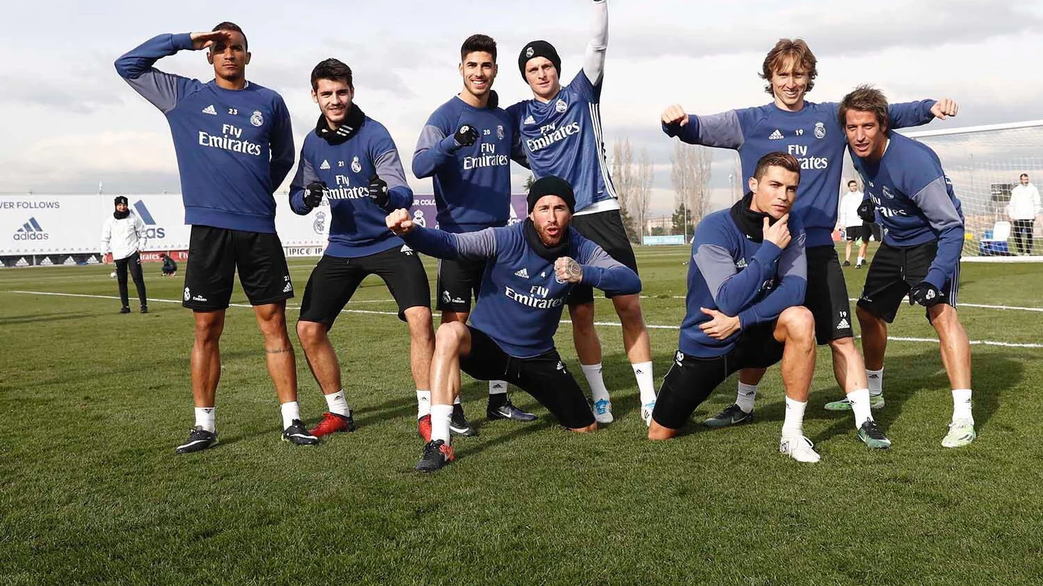 Cristiano Ronaldo y compañía homenajean a los emoticonos de WhatsApp Cristiano Ronaldo y compañía homenajean a los emoticonos de WhatsApp