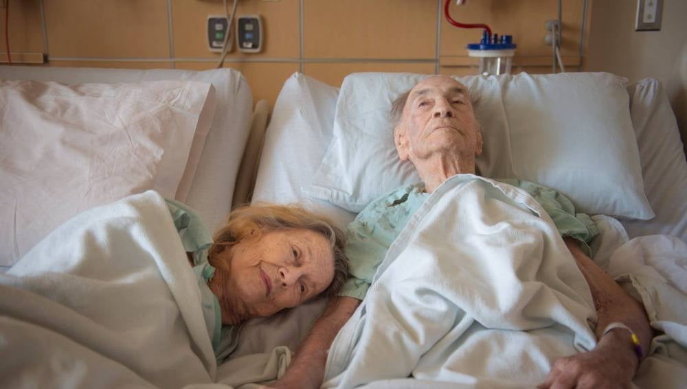 George y Eloise Morris en el hospital