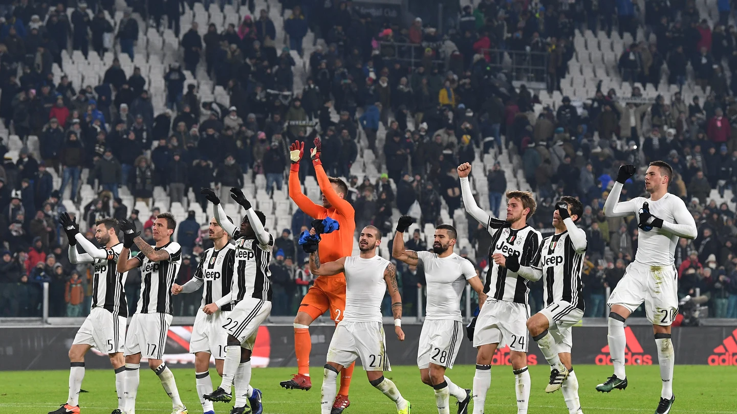 Los jugadores de la Juventus celebrando la victoria Los jugadores de la Juventus celebrando la victoria