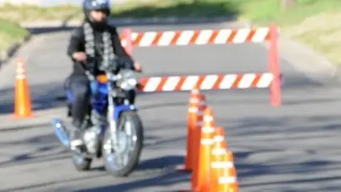 Elche tendrá un circuito cerrado para examines de motocicleta. Examen moto