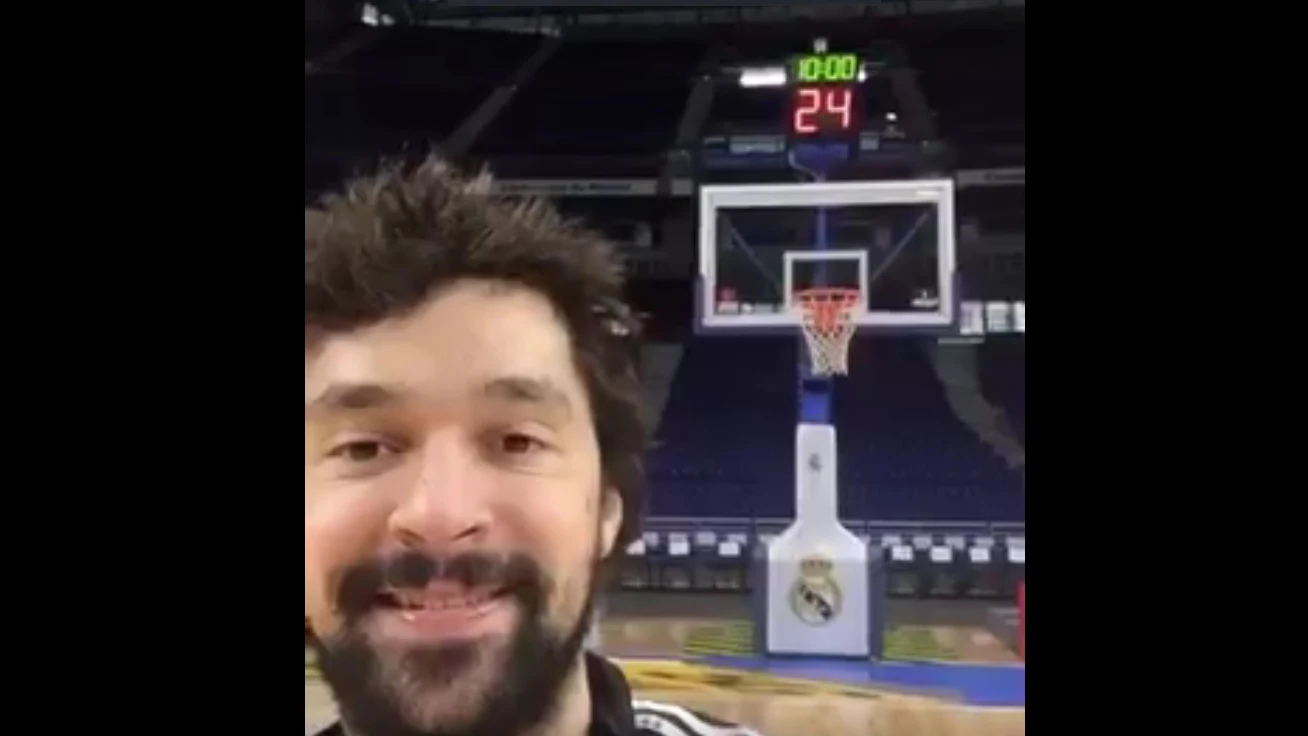 Sergio Llull y su lanzamiento de espaldas que casi acaba mal