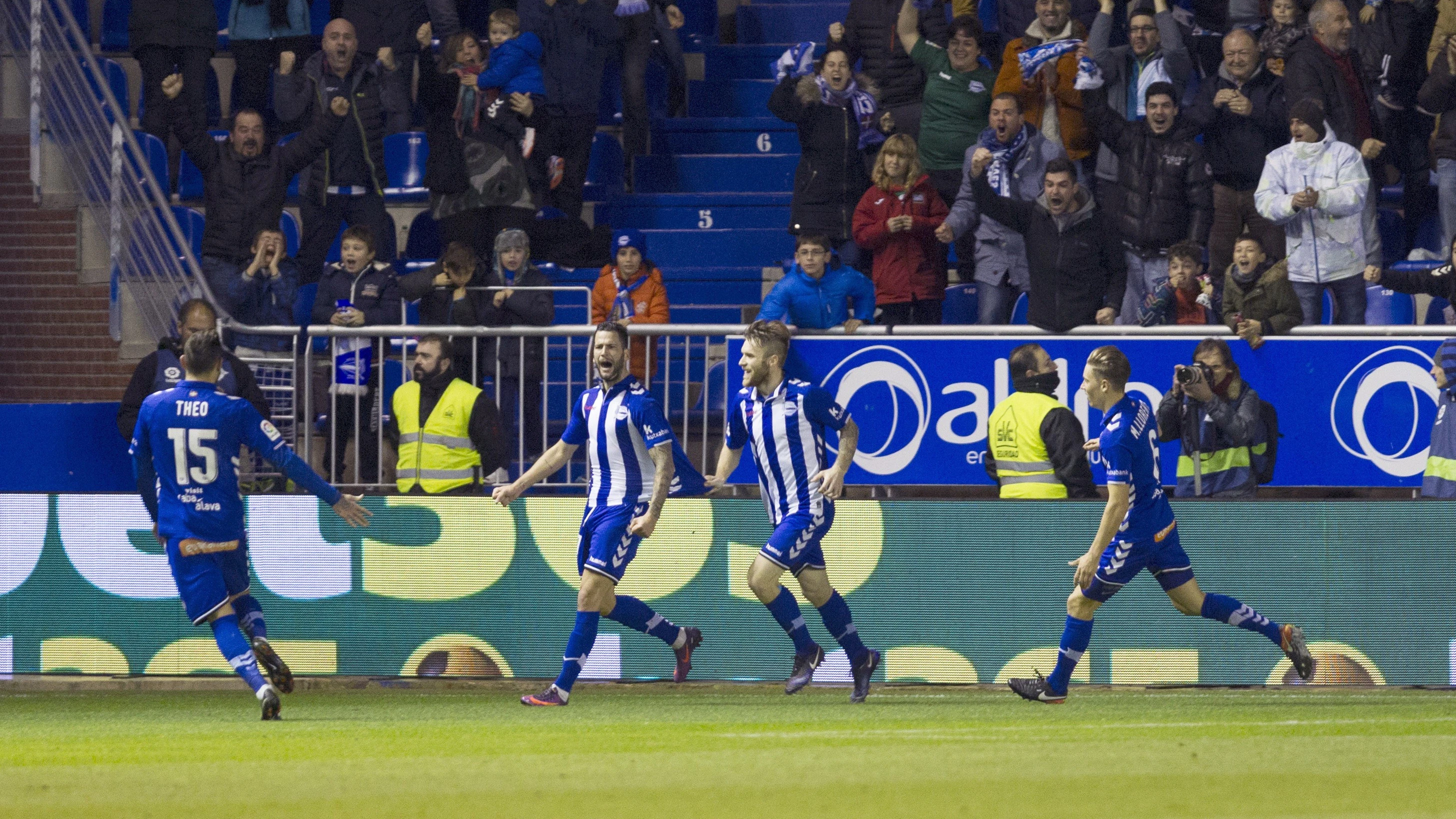 Edgar celebra su gol ante el Deportivo