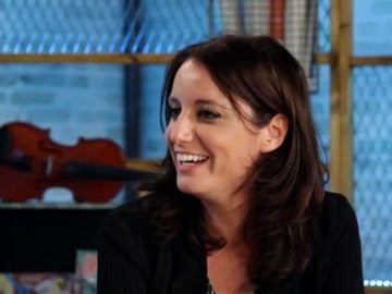 Andrea Levy canta 'Una vaina loca' Andrea Levy canta 'Una vaina loca'