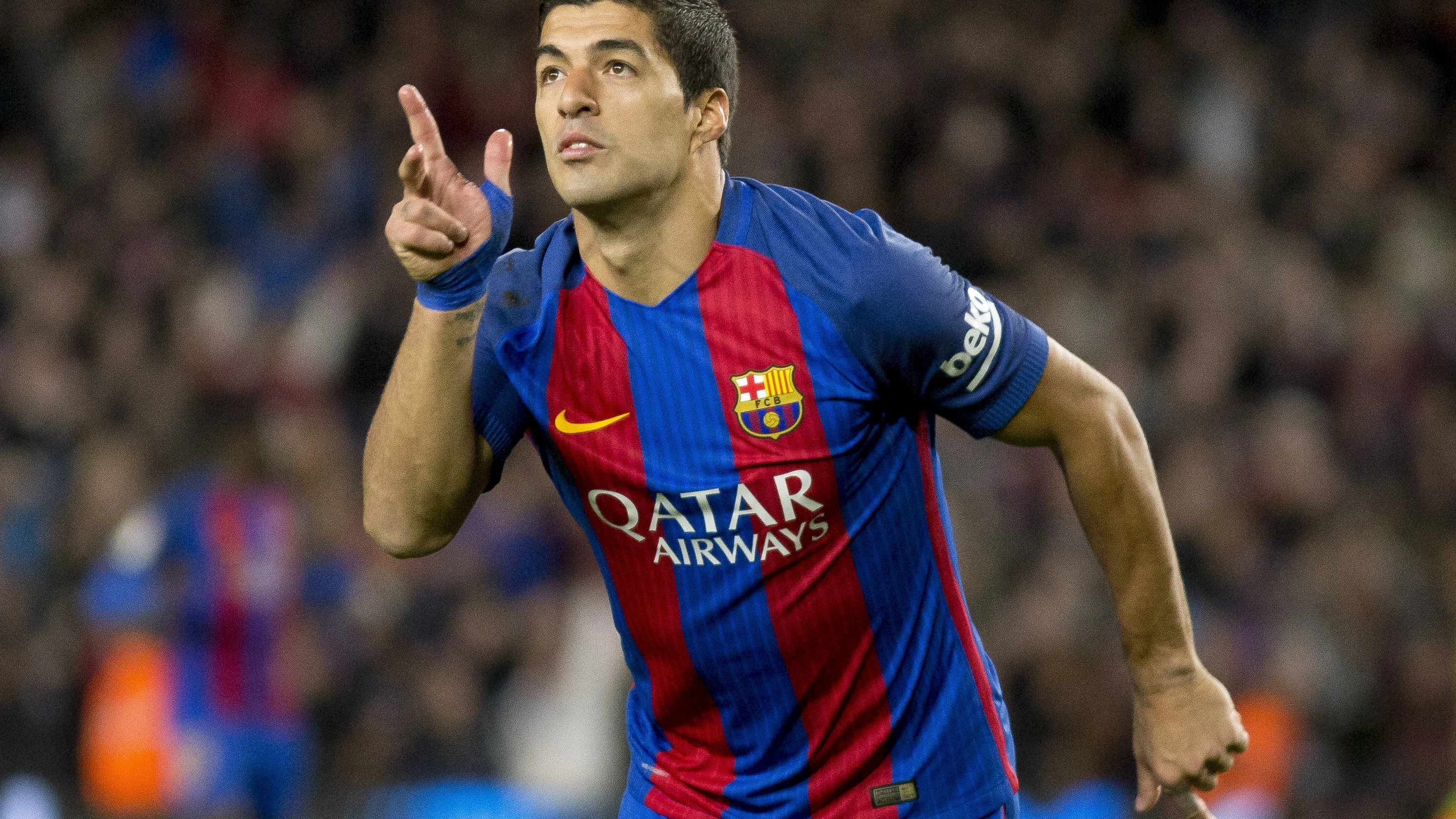 Luis Suárez celebra un gol con el Barcelona