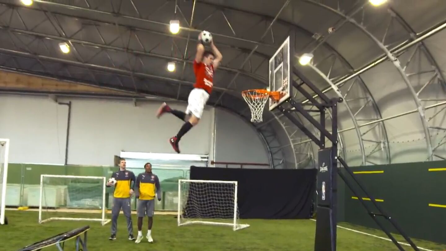 Espectacular mate de los Dunking Devils