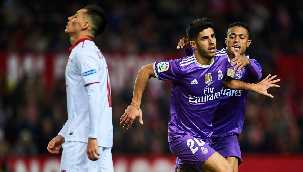 Asensio celebra su gol ante el Sevilla