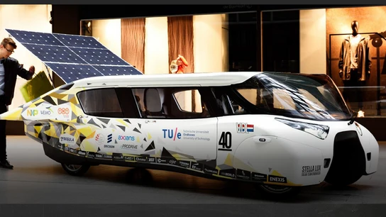 El coche solar 'Estella Lux' El coche solar 'Estella Lux'