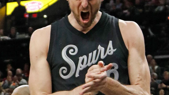 Pau Gasol, durante el partido de Navidad contra los Bulls Pau Gasol, durante el partido de Navidad contra los Bulls