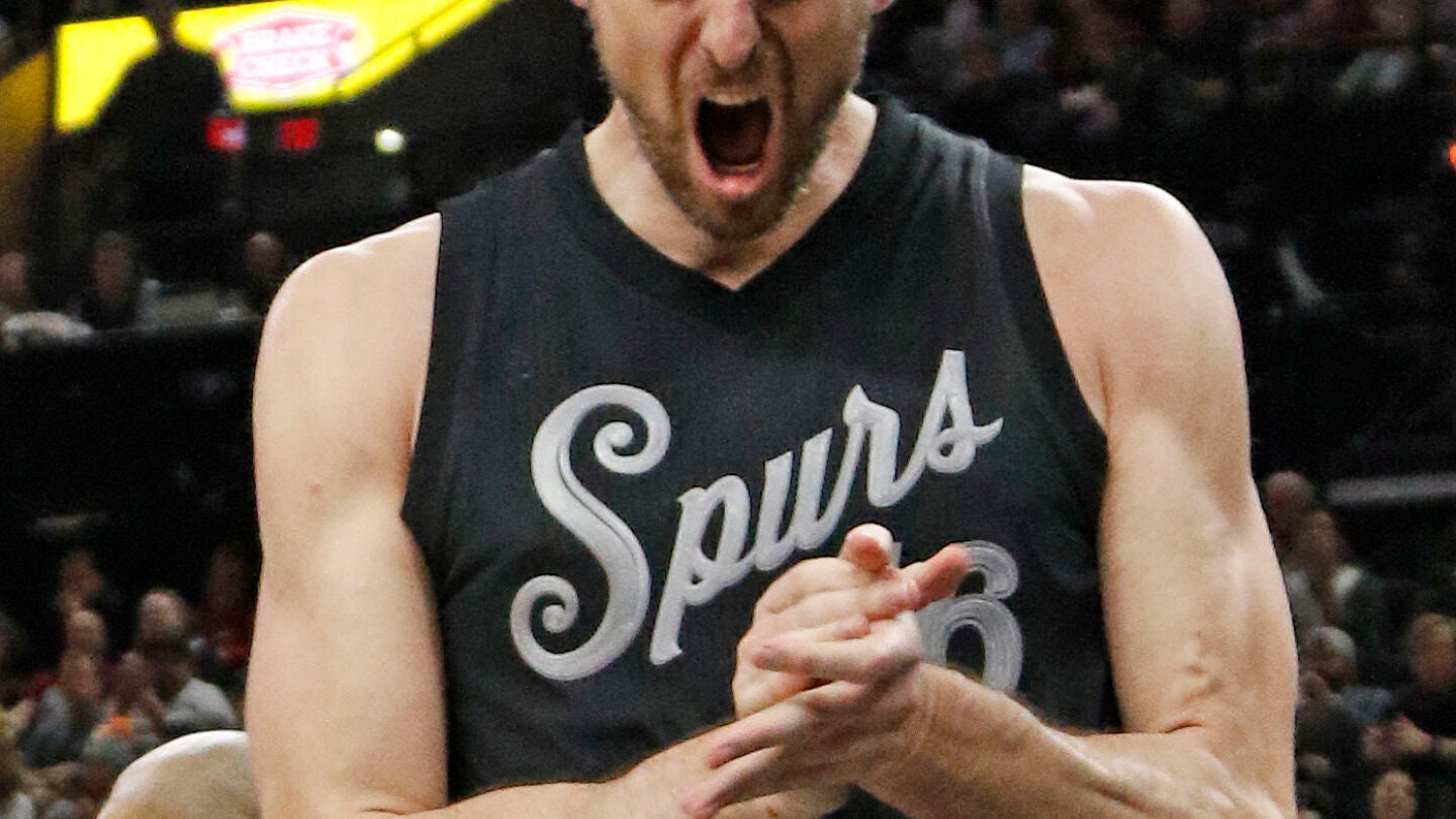 Pau Gasol, durante el partido de Navidad contra los Bulls