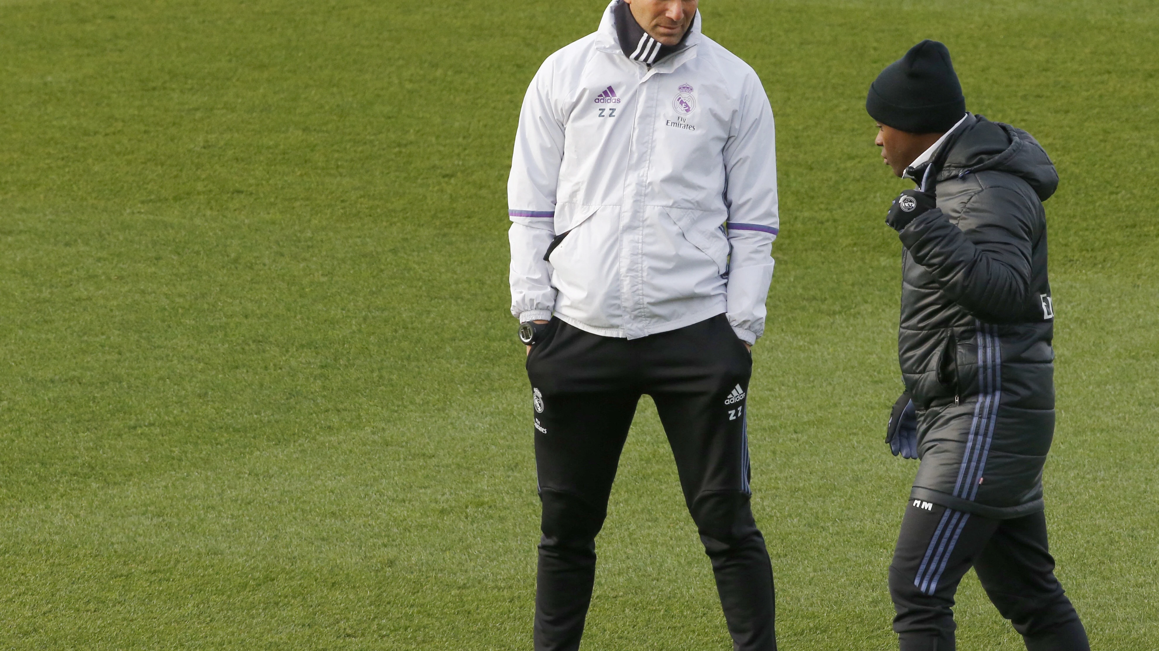 Zinedine Zidane, durante el entrenamiento del Real Madrid Zinedine Zidane, durante el entrenamiento del Real Madrid