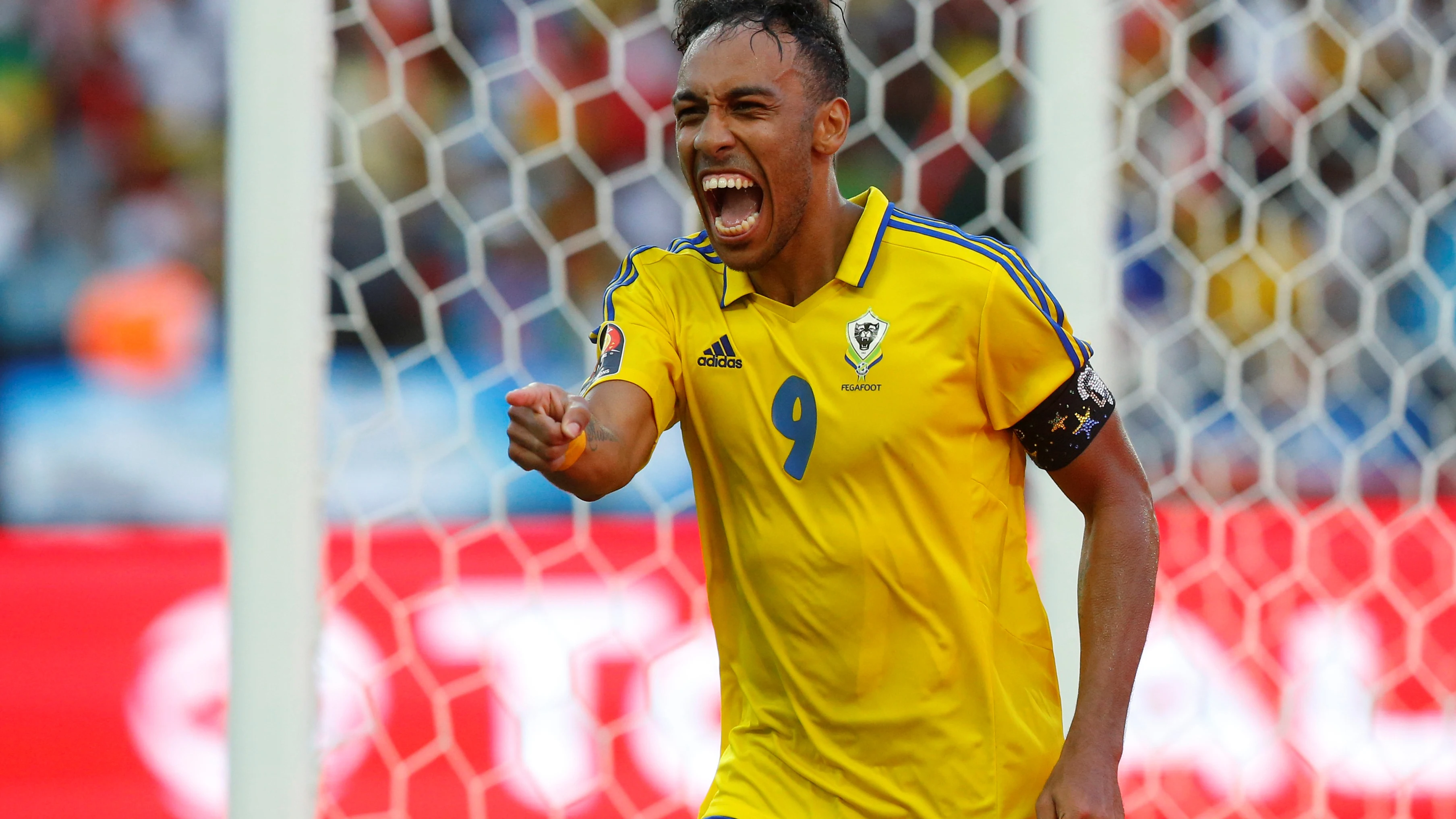 Aubameyang celebrando un gol con su selección