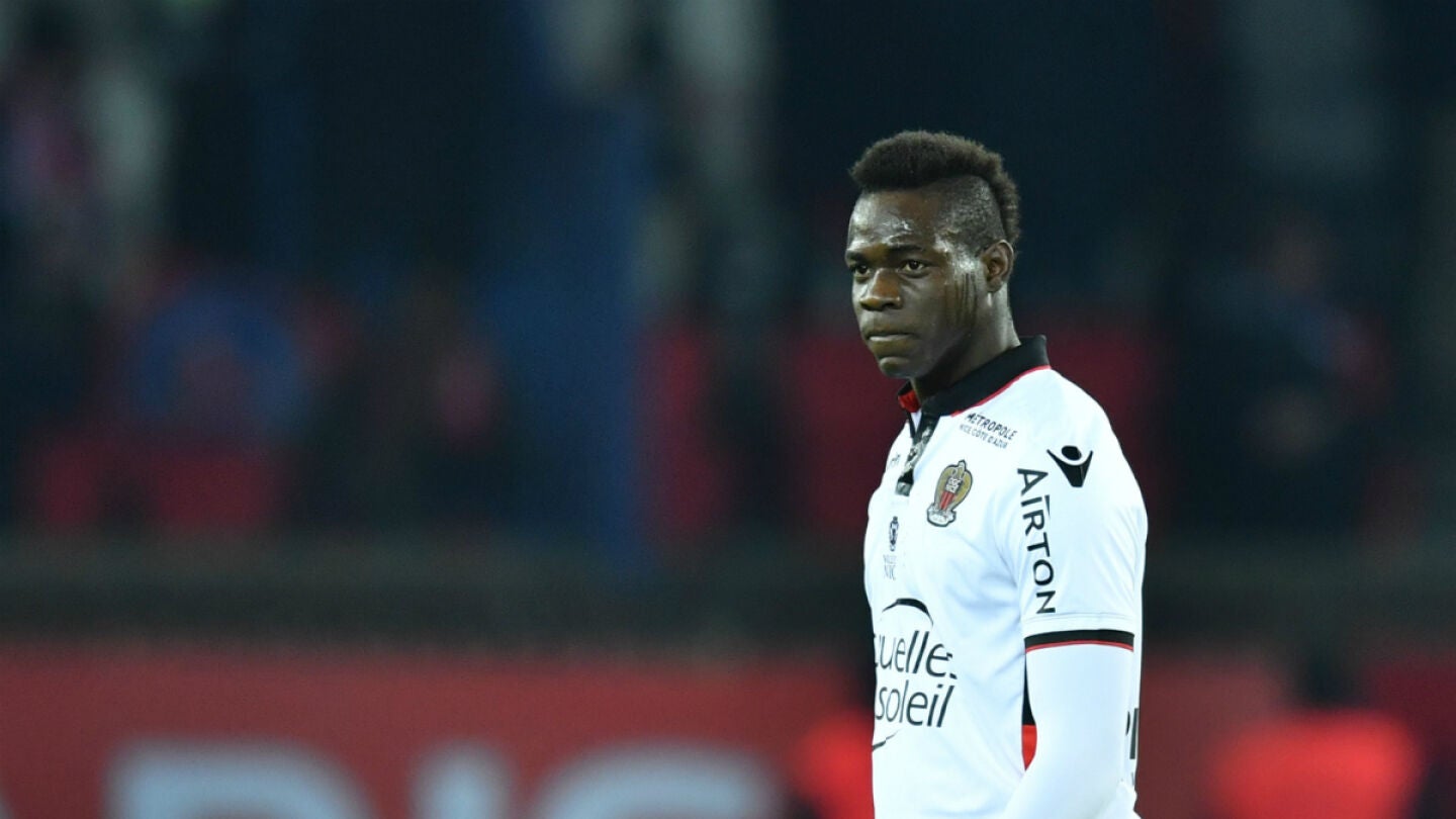 Mario Balotelli, en un partido con el Niza