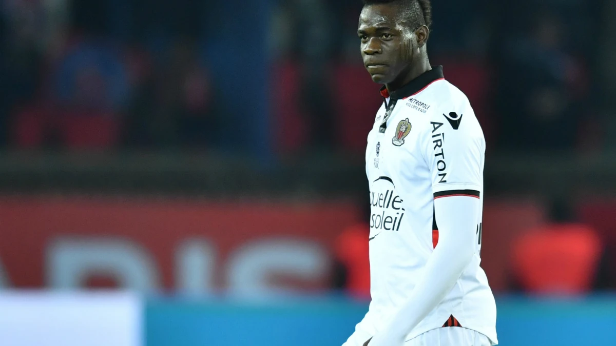 Mario Balotelli, en un partido con el Niza