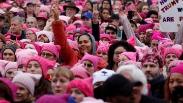 Miles de personas participan en Washington en la 'Marcha de las Mujeres' contra Donald Trump