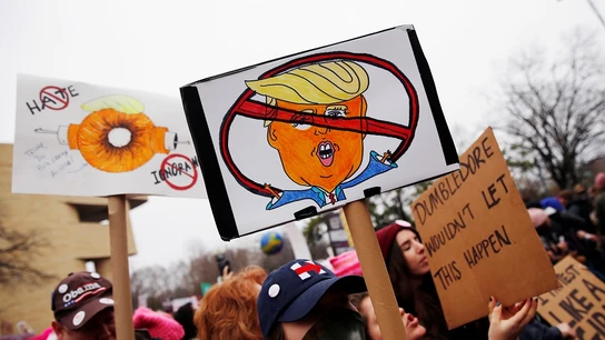 Pancartas contra Trump en la 'Marcha de las mujeres' Pancartas contra Trump en la 'Marcha de las mujeres'