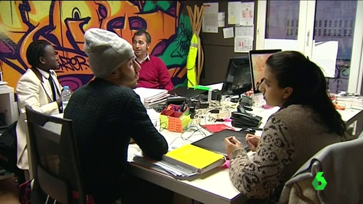 Frame 73.163014 de: Seis de cada 10 j&oacute;venes espa&ntilde;oles en paro est&aacute;n en riesgo de exclusi&oacute;n: "Mi futuro va de peor a lo peor"