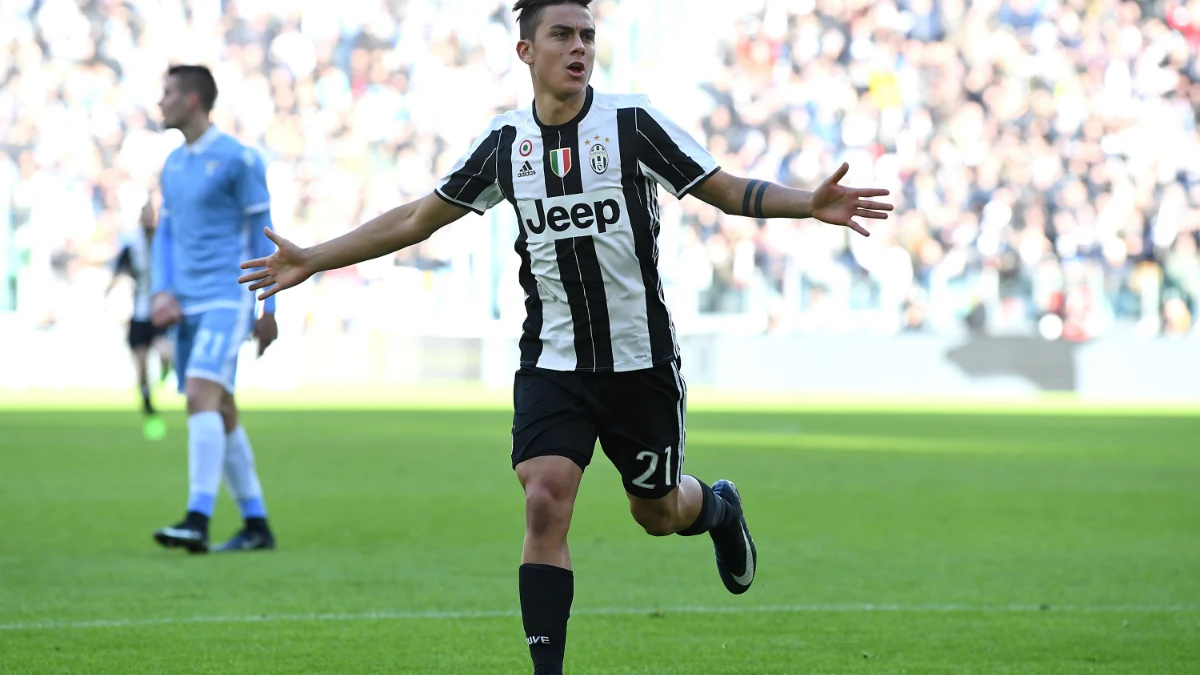 Dybala anota un gol ante la Lazio