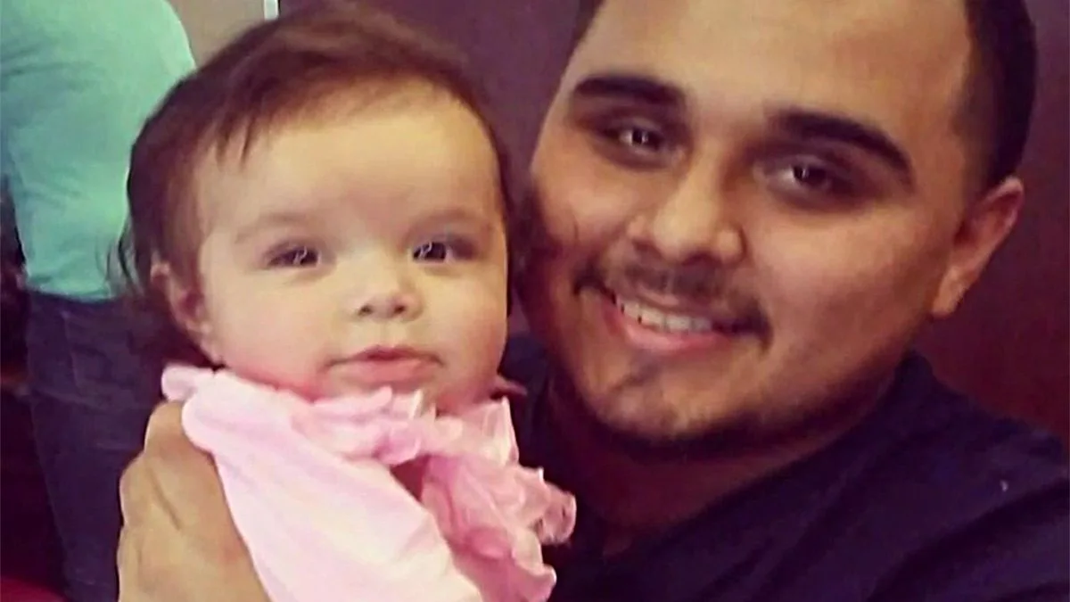 Un padre rompe 25 huesos a su bebé de dos meses Un padre rompe 25 huesos a su bebé de dos meses
