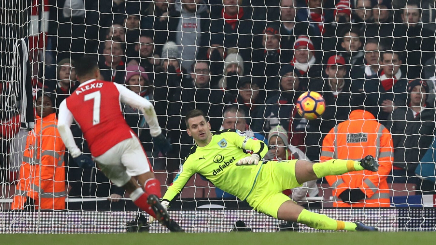 Alexis anota un penalti a lo panenka