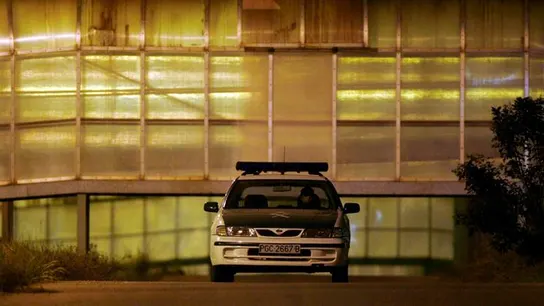 Un coche de la Guardia Civil patrulla los alrededores del centro penitenciario de Picassent (Valencia) Un coche de la Guardia Civil patrulla los alrededores del centro penitenciario de Picassent (Valencia)