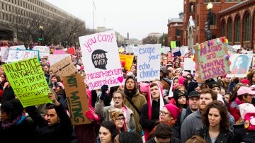 Marcha multitudinaria de mujeres anti Donald Trump