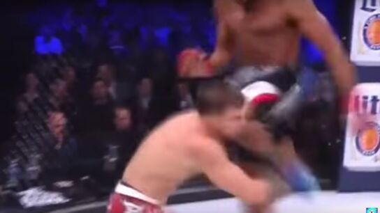 El rodillazo m&aacute;s espeluznante de la MMA