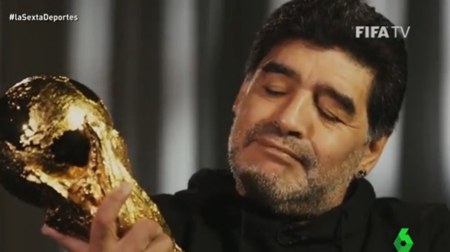 Maradona, con la Copa del Mundo de 1986
