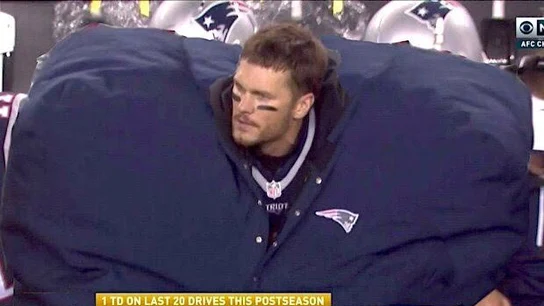 Tom Brady y su abrigo XXL Tom Brady y su abrigo XXL