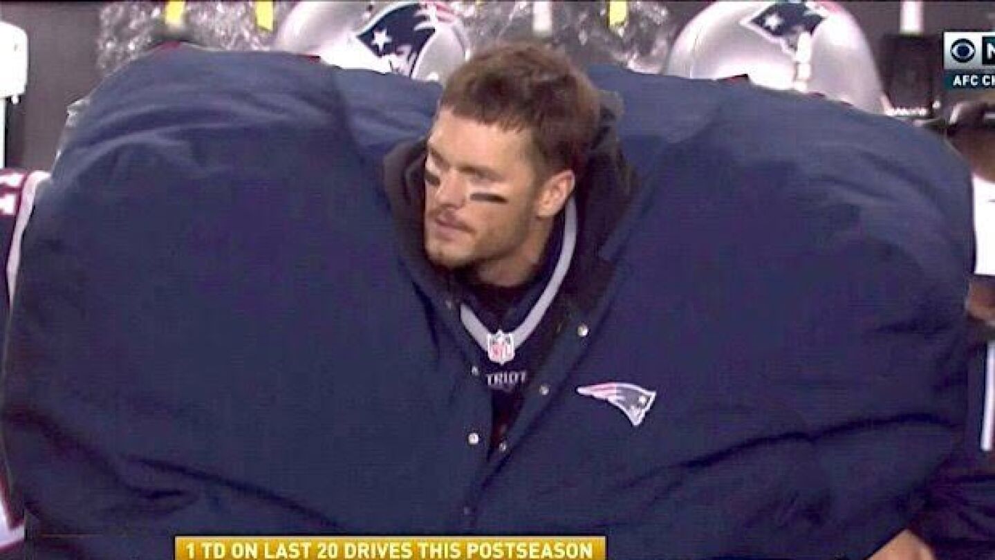 Tom Brady y su abrigo XXL
