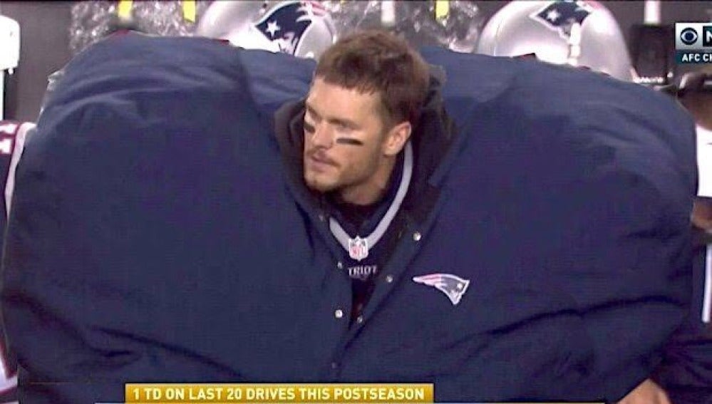 Tom Brady y su abrigo XXL