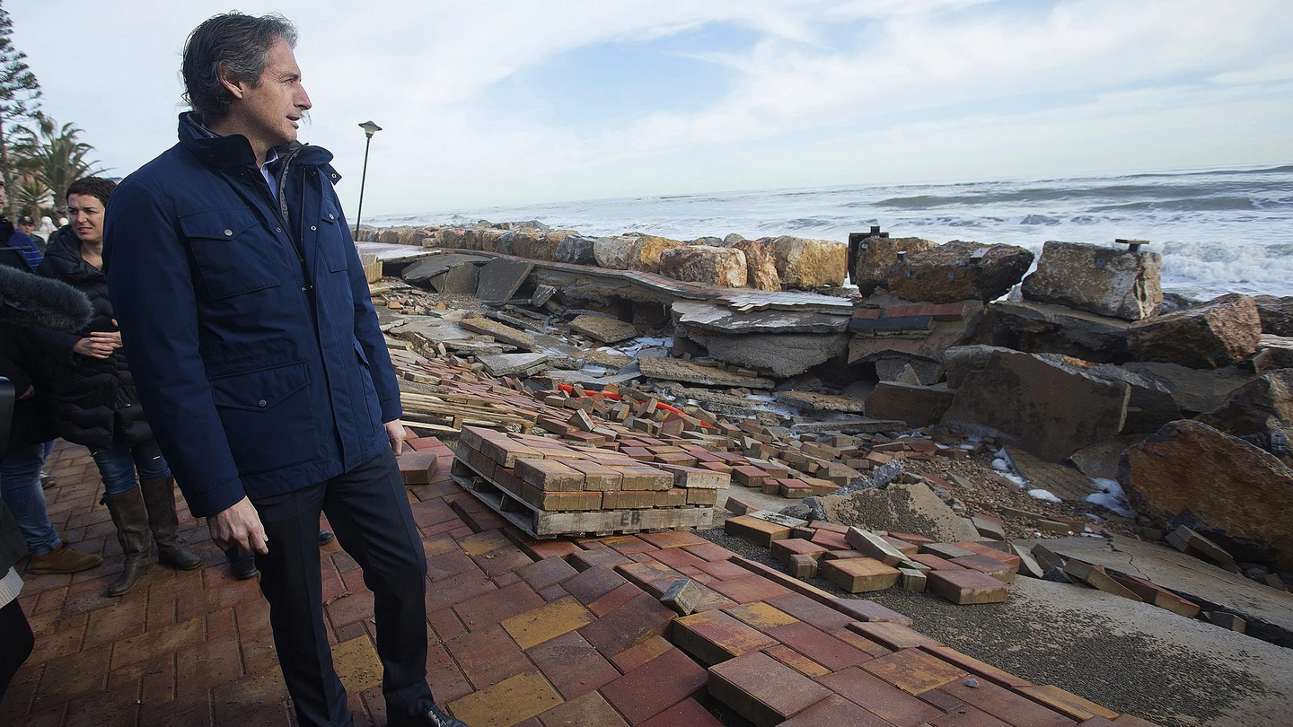 Destrozos en Almenara por el temporal marítimo Destrozos en Almenara por el temporal marítimo