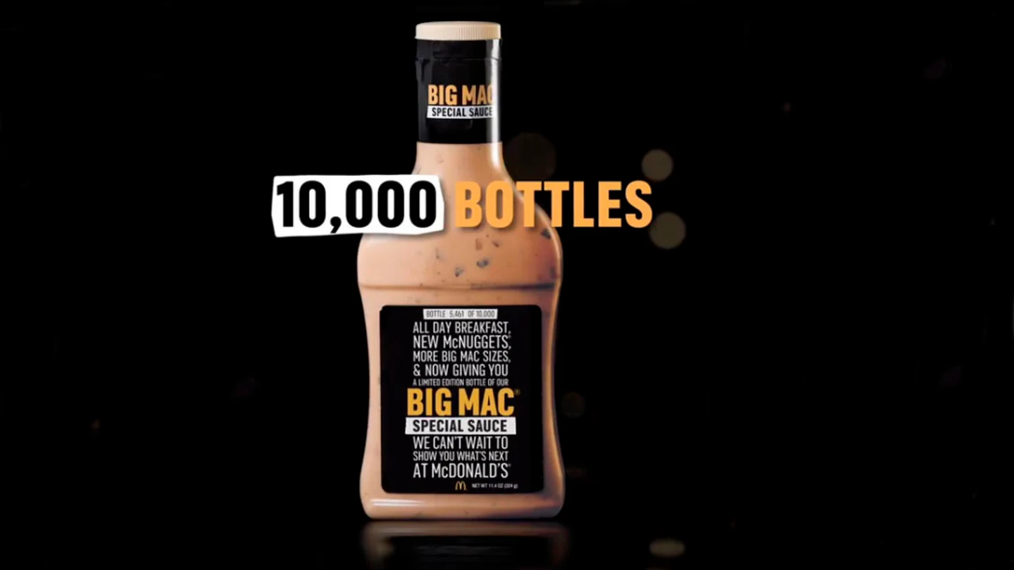Una de las botellas con la salsa Big Mac Una de las botellas con la salsa Big Mac