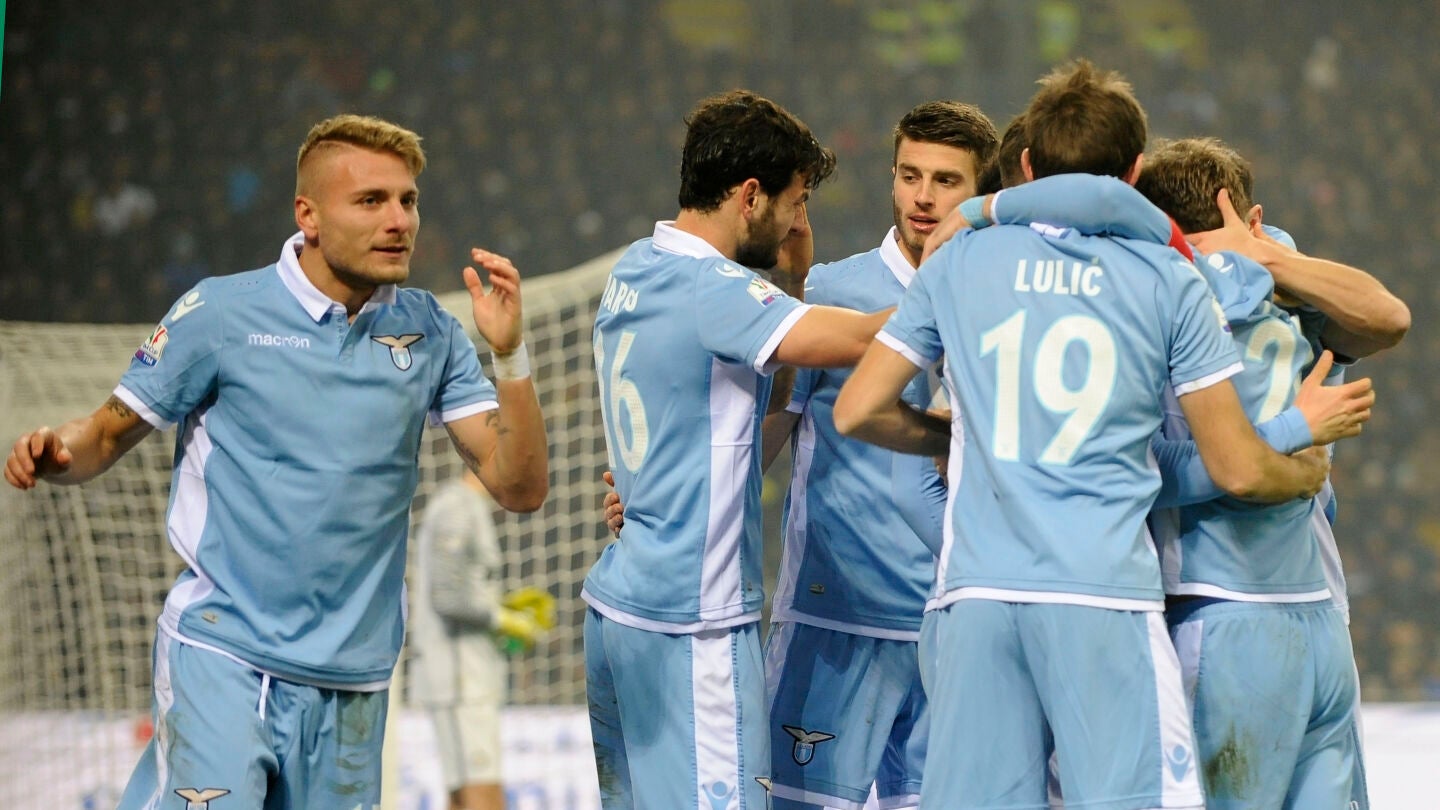 Los jugadores de la Lazio celebrando uno de los goles frente al Inter