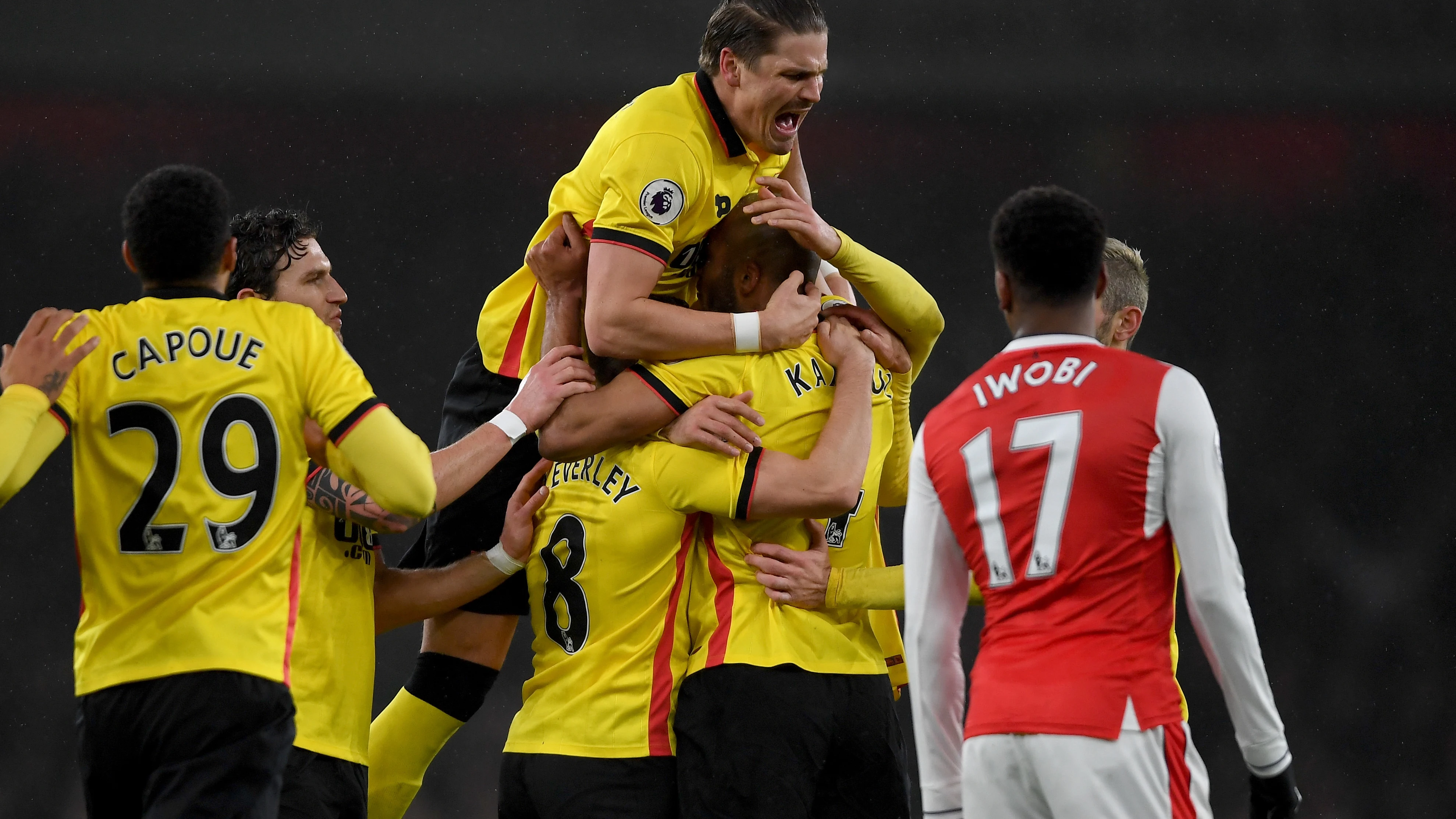 Los jugadores del Watford celebran un gol ante el Arsenal