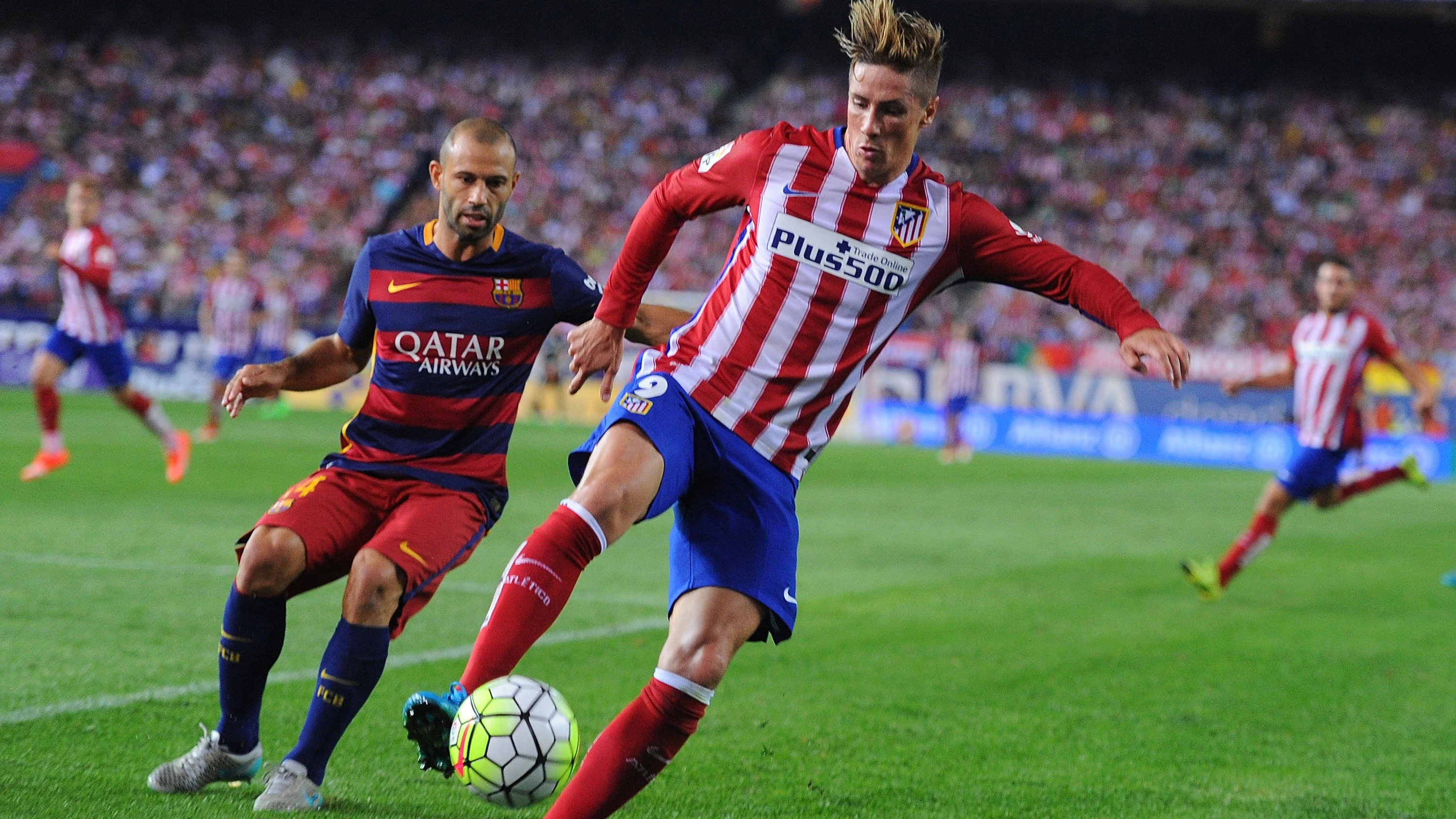 Fernando Torres, durante un partido contra el Barcelona