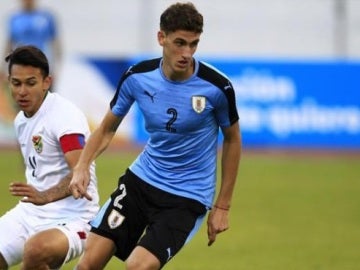 Santiago Ignacio Bueno, en un partido de la Sub' 20 con Uruguay Santiago Ignacio Bueno, en un partido de la Sub' 20 con Uruguay