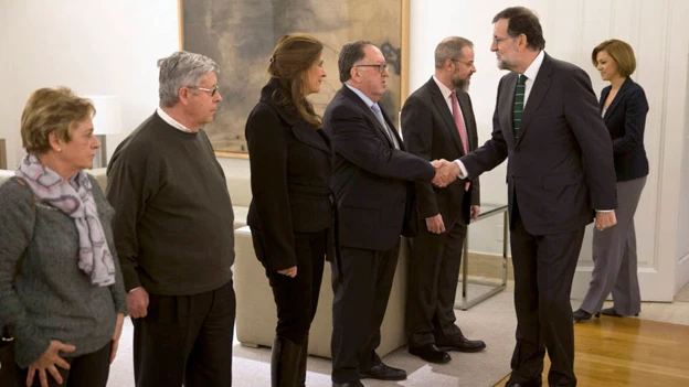 Mariano Rajoy recibe a las familias de las víctimas del Yak-42 Mariano Rajoy recibe a las familias de las víctimas del Yak-42