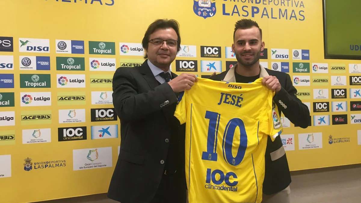 Jesé con el presidente de Las Palmas en su presentación