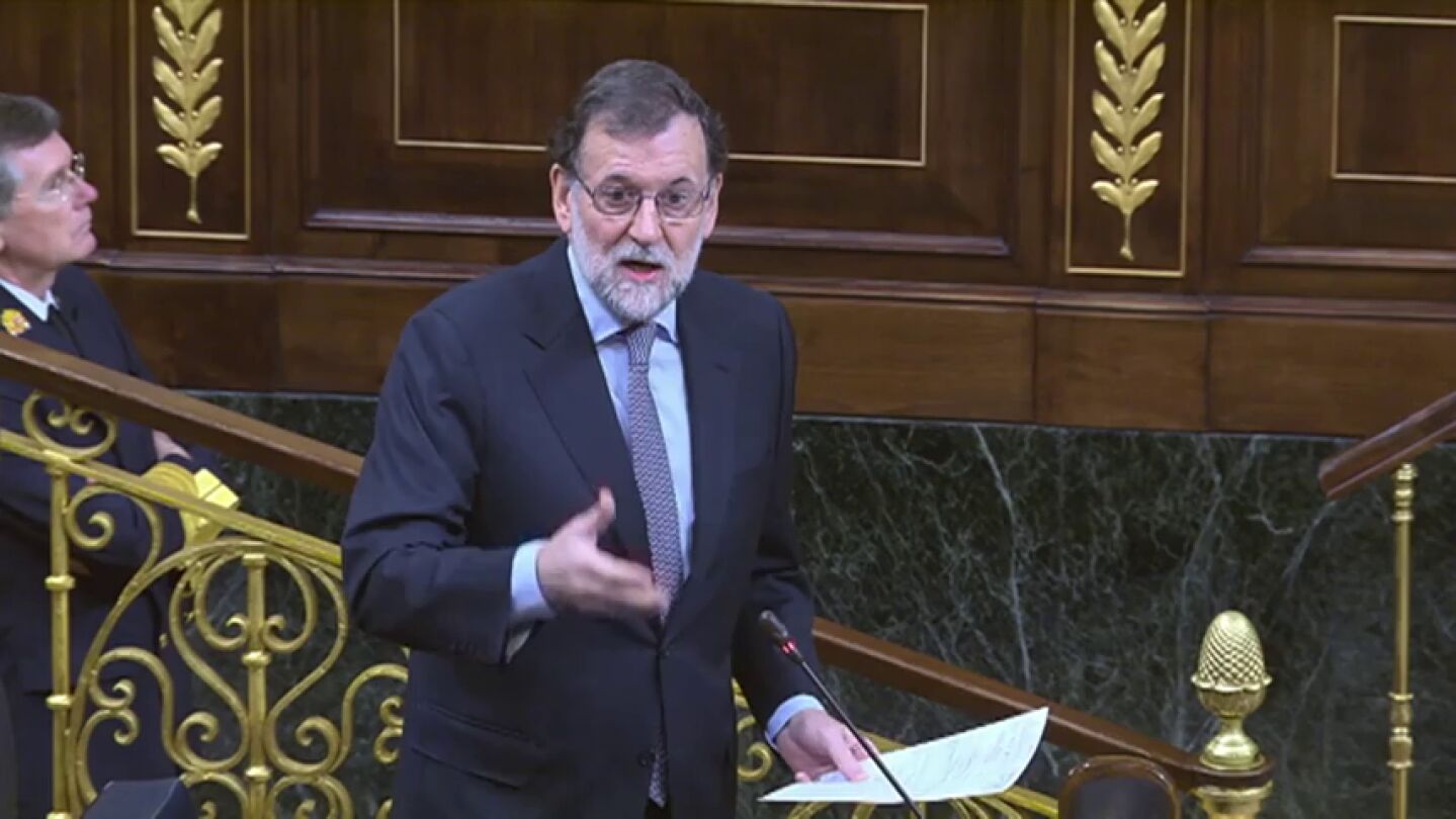 Frame 0.0 de: Mariano Rajoy: &ldquo;La prima de riesgo que estaba por encima de los 700 puntos b&aacute;sicos, hoy est&aacute; en ciento y pico puntos&rdquo;