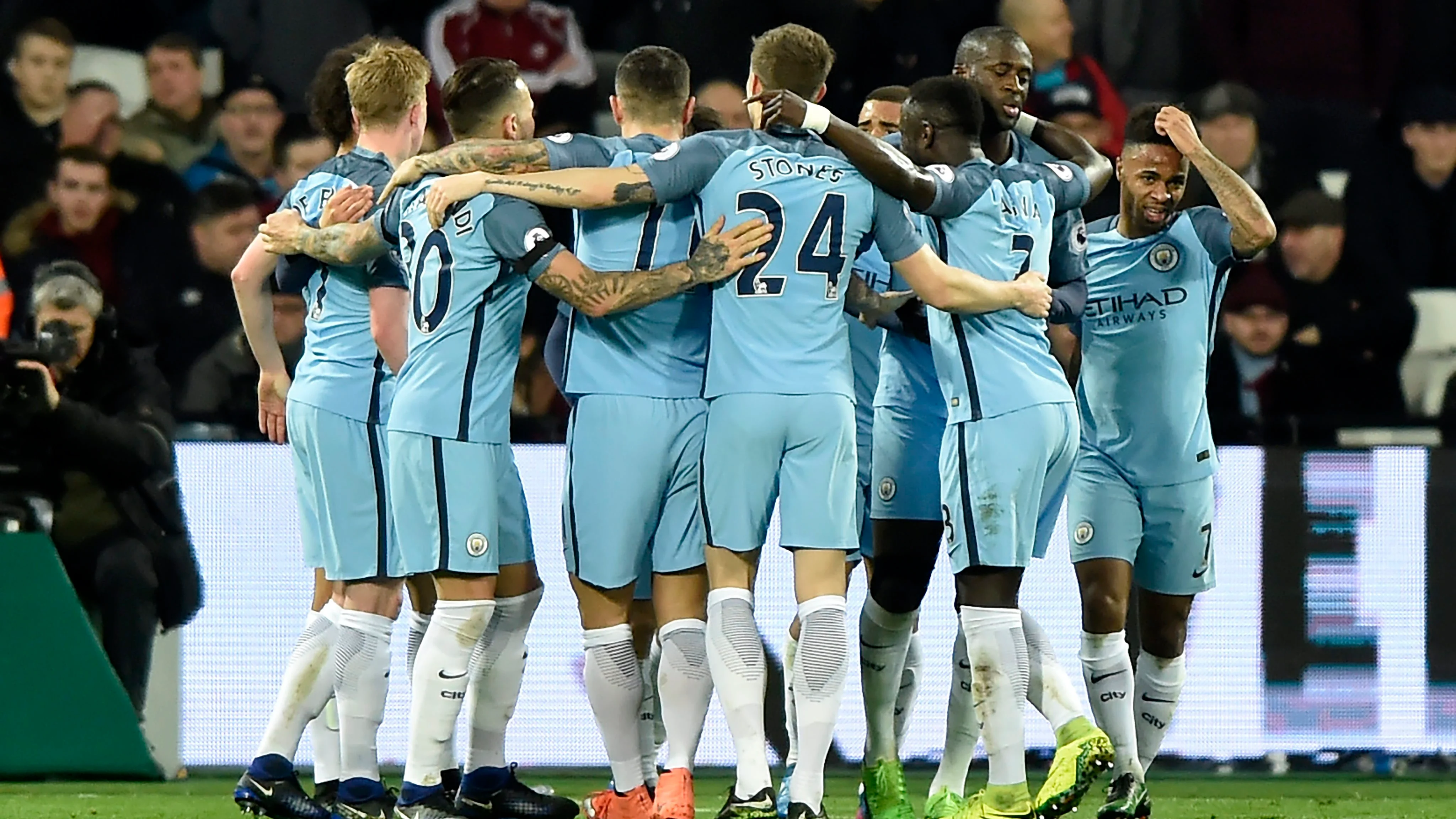 El Manchester City celebrando uno de sus goles El Manchester City celebrando uno de sus goles